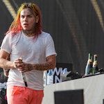 6ix9ine punched